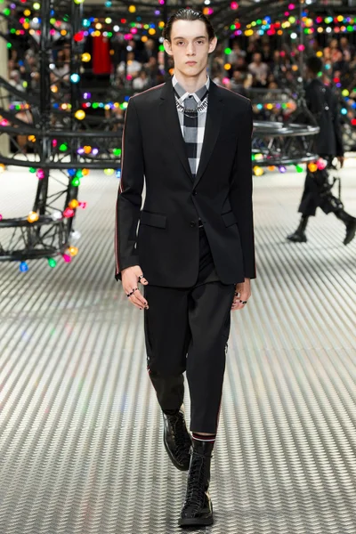 Look 1